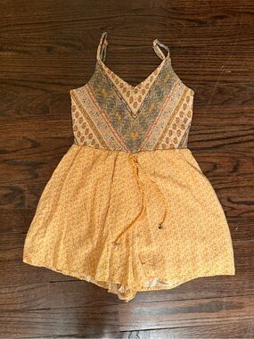 Xhilaration Yellow Floral women’s  Romper with Drawstring Waist